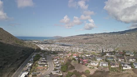 Aerial-view-of-Hawaii-kai-homes-overlooking-Pacific-ocean-dolly-right