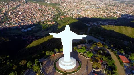 Cristo-de-la-concordia,-located-in-Cochabamba-Bolivia,-a-beatiful-place-to-see-the-city,-it´s-a-protector,-made-by-salt