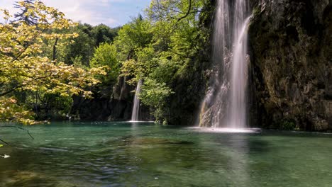 Tilt-Down-Time-lapse-View-Of-Cascading-Waterfalls-At-Plitvice-Lakes