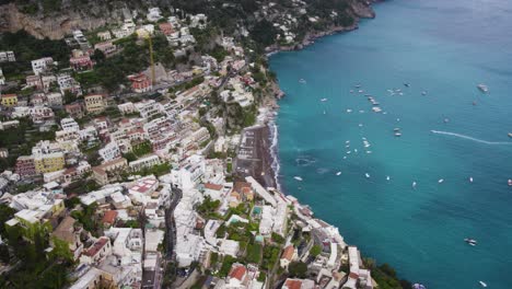 Aerial-View-of-Dreamy-Vacation-Travel-Destination-of-Positano,-Italy