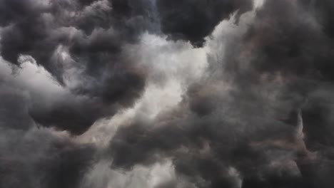 Eine-Wolke-Mit-Einem-Blitz-Darin-4k-Gewitter