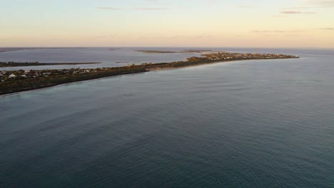 Drone-footage-looking-towards-Queenscliff-in-the-late-afternoon,-Victoria,-Australia