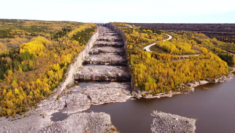 Robert-Bourassa-Wasserkraftwerk-Kraftwerk-überlauf-Quebec-Kanada