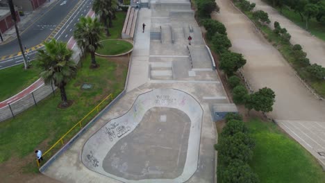 Drone-video-of-a-skatepark-in-Miraflores,-Lima,-Peru