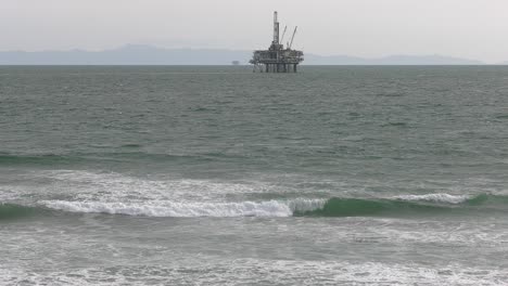 oil-rig-off-shore-california-coast