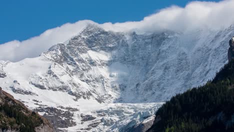 Zeitraffer-Von-Sich-Auflösenden-Föhnwolken-Auf-Der-Nordseite-Der-Schweizer-Alpen