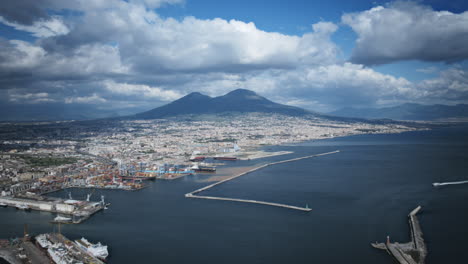 Aerial-hyperlapse-zoom-towards-Mount-Vesuvius-in-Naples,-Italy