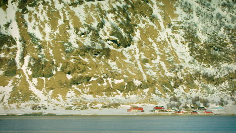 Grotfjord-Desde-El-Otro-Lado-Del-Fiordo