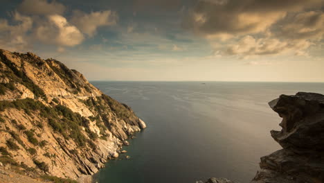 Stunning-craggy-coastline-timelapse-on-Elba,-Italy