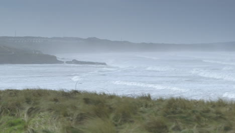 Ein-Sturm-Fegt-über-Die-Küste-Von-Cornwall