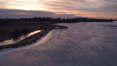 Stunning-shot-at-dusk-of-the-shoreline-near-Sastamala,-Finland