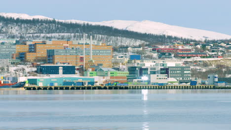Edificios-Industriales-Y-Viviendas-En-Tromso,-Noruega