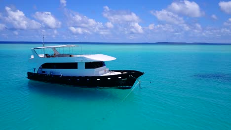 Luxury-yacht-in-open-Mediterranean-sea-of-the-coast-of-Italy