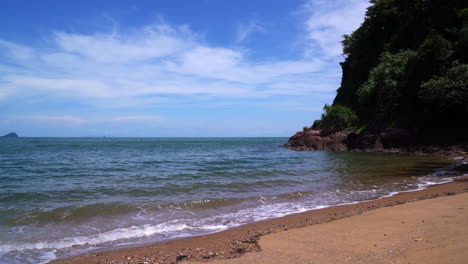 La-Costa-Rosa-Con-Playa-De-Mar-En-Chanthaburi,-Tailandia