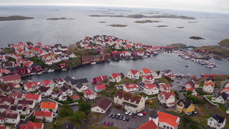 Aerial-orbit-view-of-traditional-Swedish-cottages-in-the-coastal-archipelago