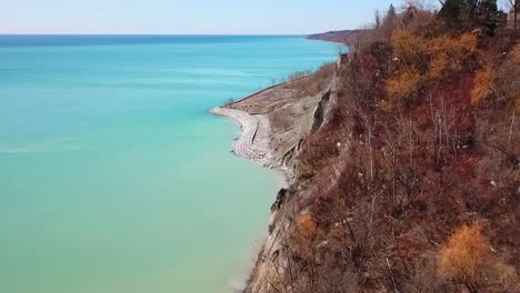 Drone-Footage-Of-The-beautiful-Cliffs-At-The-Scarborough-Bluffs,-Toronto-Canada-Ontario-during-fall