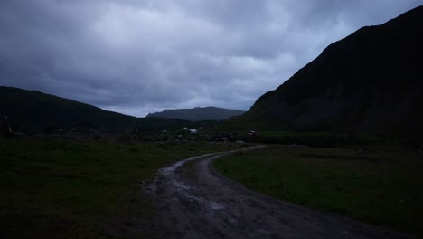 Time-lapse-of-the-norwegian-mountains-in-Lofoten,-Norway