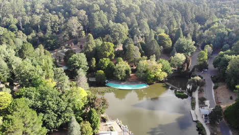 Aerial-drone-view-over-Emerald-lake-in-Melbourne,-Australia