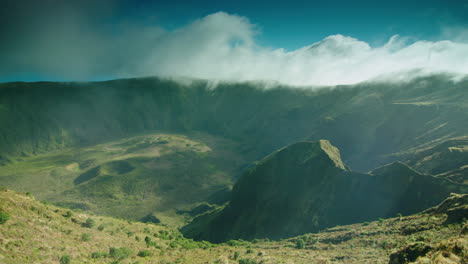 Cinematic-pan-left-to-right-of-the-Caldeira-volcano-on-Faial,-the-Azores