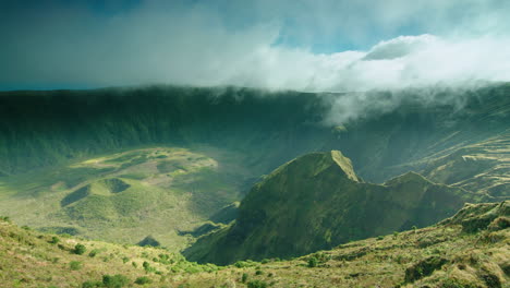 Gentle-cinematic-timelapse-wide-shot-of-the-Caldeira-volcano,-Faial,-the-Azores