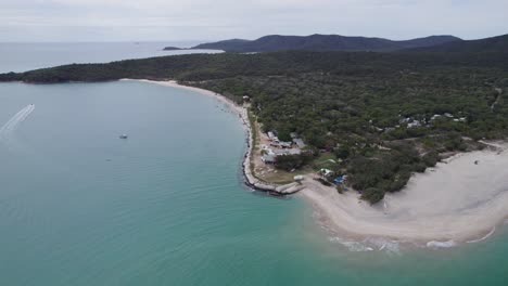 Scenic-Coast-At-Great-Keppel-Island-In-Queensland,-Australia---aerial-drone-shot