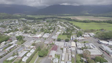 Aerial-View-Over-The-Rooftops-In-Mossman-Town-During-A-Cloudy-Day-In-The-Shire-of-Douglas,-Queensland,-Australia---drone-shot