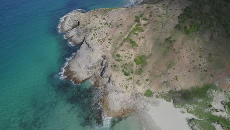 Idyllic-Landscape-Of-Wreck-Beach-In-Great-Keppel-Island,-Queensland,-Australia-In-Summer---aerial-shot