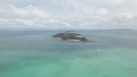 View-Of-Middle-Island-With-Miall-Island-Behind-And-North-Keppel-Island-In-Distance