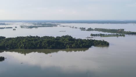 Luftaufnahme-Von-Großen-Landstrichen-Unter-Wasser-In-Sylhet,-Bangladesch