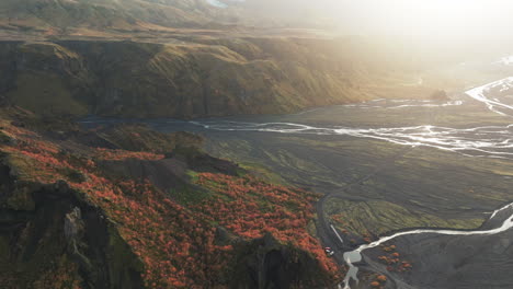 Wunderschöner-Sonnenuntergang-Erleuchtet-Thorsmork-River-Valley,-Island