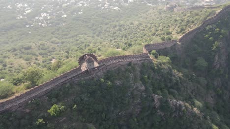 Luftbild-Des-Berühmten-Reiseziels-Amber-Fort-Palace-In-Amer,-Rajasthan,-Indien