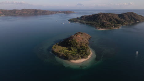 Aerial-View-Of-Famous-Touristic-Island-Of-Lombok-In-West-Nusa-Tenggara,-Indonesia
