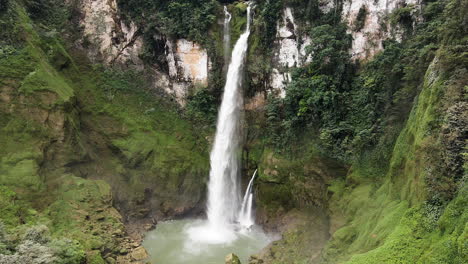 Panorama-Of-Matayangu-Waterfall-With-Natural-Pool-And-Mossy-Cliff-In-East-Nusa-Tenggara,-Indonesia