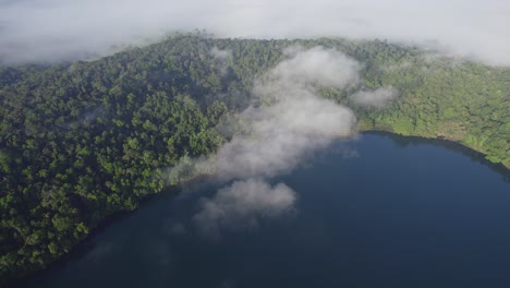 Lake-Barrine---Freshwater-Lake-In-Atherton-Tableland,-Far-North-Queensland,-Australia---aerial-drone-shot