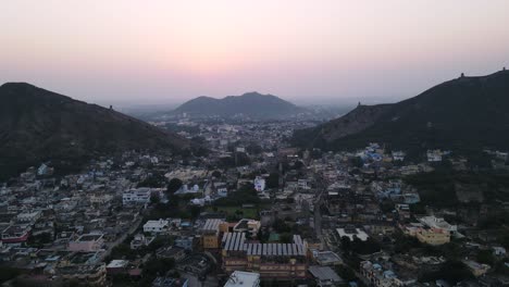 Sonnenuntergang-Luftaufnahme-Der-Altstadt-In-Jaipur-Indien-Rajasthan-Reise-Urlaubsziel-In-Asien