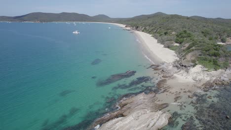 Malerische-Küste-Auf-Great-Keppel-Island-In-Queensland,-Australien---Drohnenaufnahme-Aus-Der-Luft