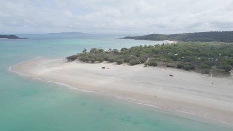 Fisherman-Beach-With-White-Sandy-Shore-And-Turquoise-Ocean-In-Great-Keppel-Island,-Queensland,-Australia---aerial-shot