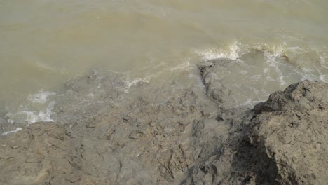 Waves-rolling-on-empty-Ganges-banks