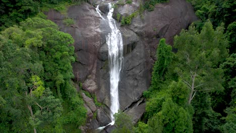 Revolving-Over-Telaga-Tujuh-Waterfall-In-Langkawi,-Kedah,-Malaysia