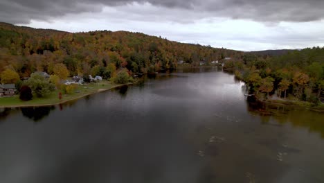 aerial-push-into-mountain-lake-in-the-fall-in-vermont