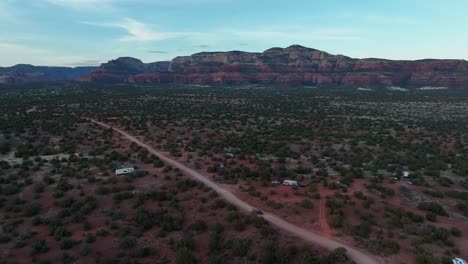 Aerial-View-Of-Sedona-Wilderness-With-Vehicles-And-Camper-Vans-In-Arizona,-USA