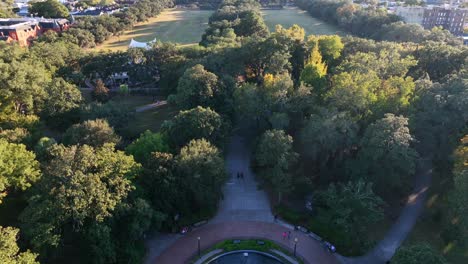 Public-park-in-Savannah-Georgia