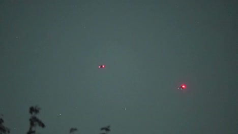 Dos-Drones-Policiales-En-La-Búsqueda-Nocturna