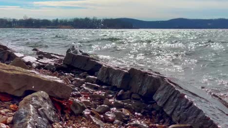 Table-Rock-Lake-Missouri-waves-crashing-on-rocks-static-shot-60-fps