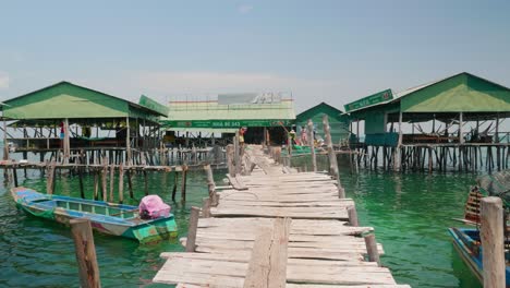 Playa-De-Ganh-Dau-Con-Barcos-En-El-Norte-De-Phu-Quoc,-Vietnam