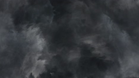 Tormentas-Eléctricas-De-4k,-Nubes-Cumulonimbus-Oscuras-Y-Relámpagos