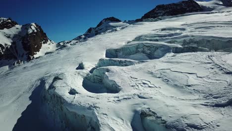 Vista-De-Un-Glaciar-En-Los-Alpes-Suizos,-Saas-Fee