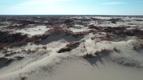 Drone-Shot-of-Desert-Landscape,-Wasteland-of-Monahans-Sandhills-State-Park,-Texas-USA
