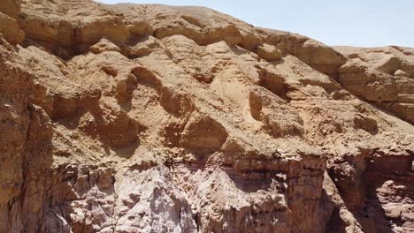 Beautiful-sandy-Rocky-Mountain-cliff-in-the-Israeli-desert