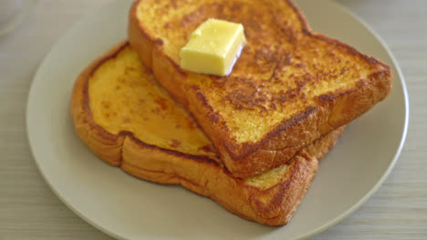 French-toasted-with-butter-and-honey-for-breakfast
